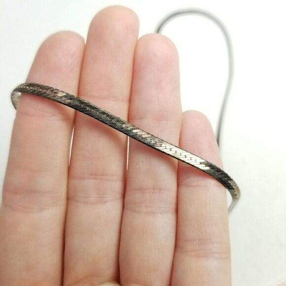 Vintage Heavily Tarnished Sterling Silver Herringbone Flat Chain Necklace Estate - Picture 2 of 6